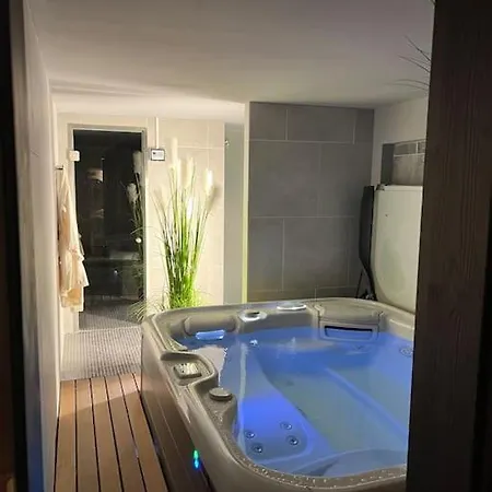 De Maman, Jacuzzi & Hammam Prive Apartment *