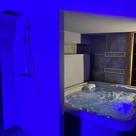 Apartment De Maman, Jacuzzi & Hammam Prive *