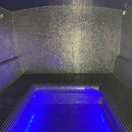 De Maman, Jacuzzi & Hammam Prive Apartment